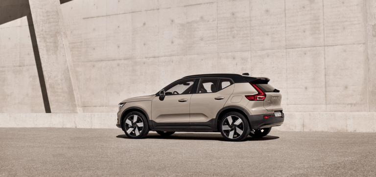 Volvo EX40