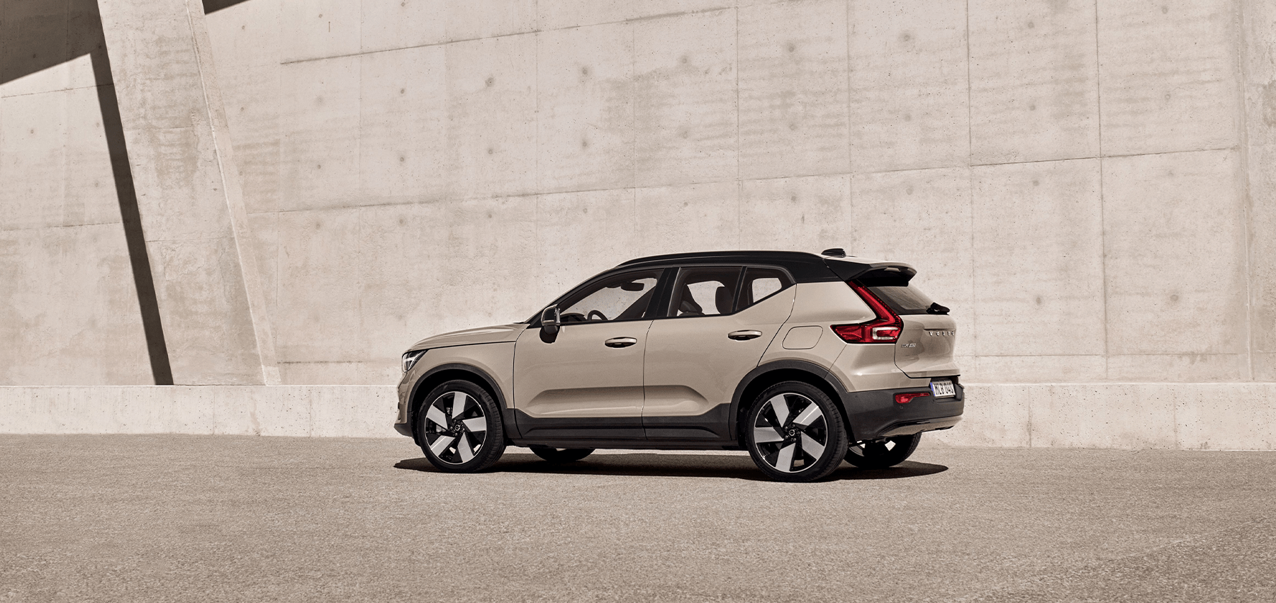 Volvo EX40
